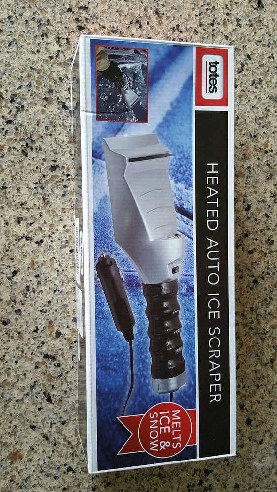 TOTES HEATED AUTO ICE SCRAPER, NEW IN BOX