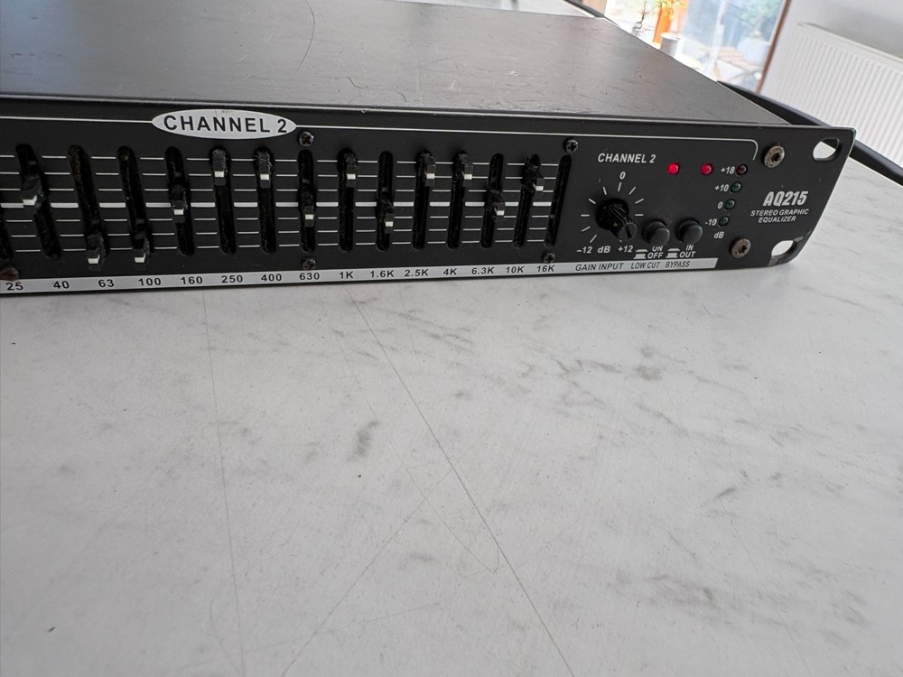 dbx Power AQ215 EQ. READ Graphic Equalizer