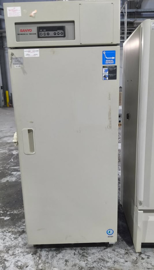 Sanyo Biomedical Freezer Model MDF-U730M