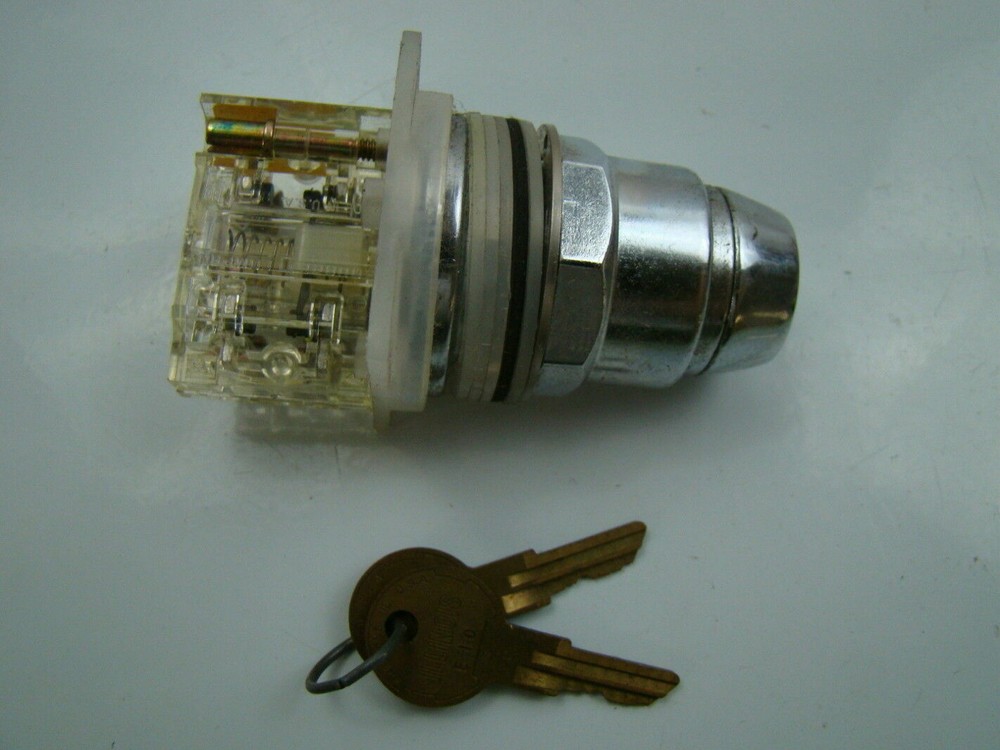 Square D 120V Type KA-1 Class 9901 Selector Switch