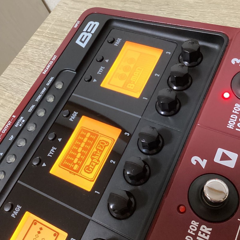 ZOOM B3 bass multi-effector