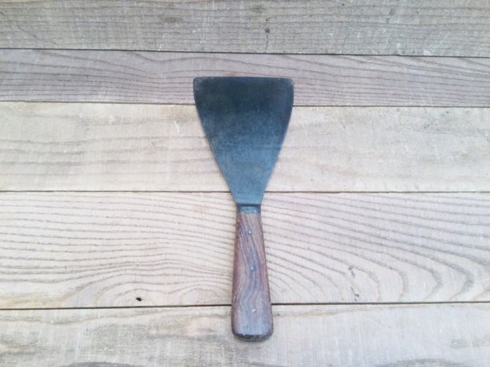 Vintage 4” Wooden Handled Decorators Scraper Tool