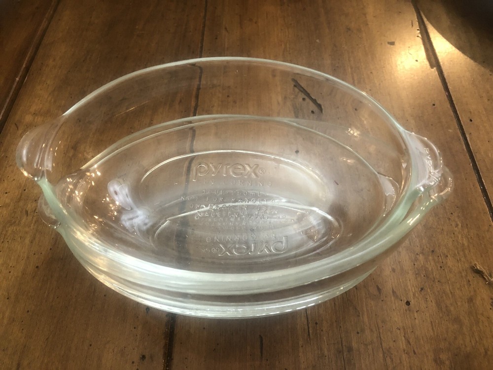 Pyrex 1 Cup Baker Set includes 3
