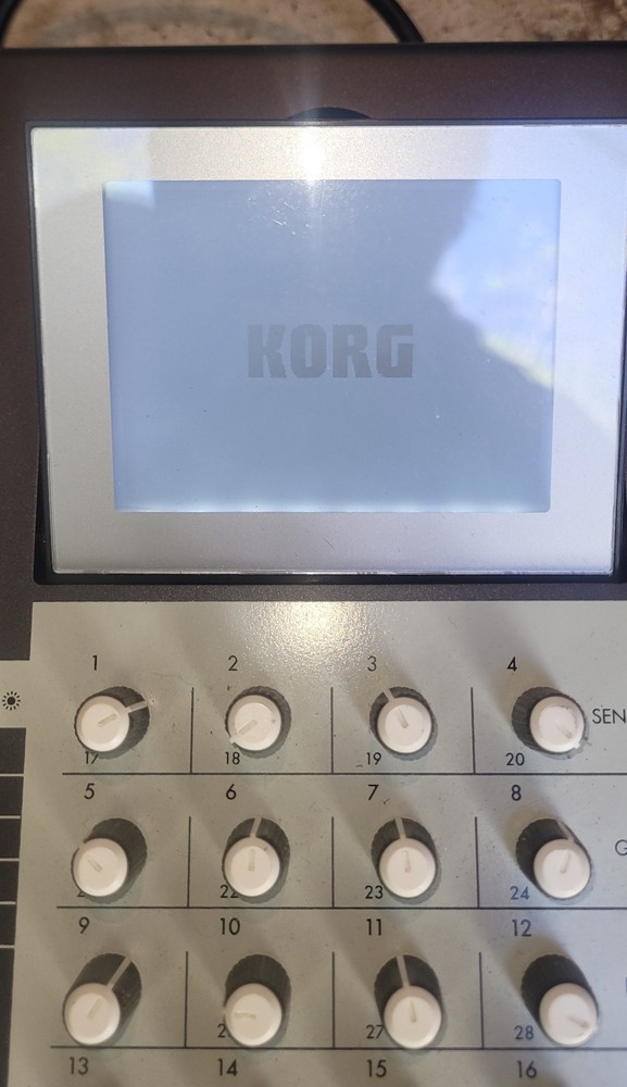 Korg D3200 Digital Recording Studio System With Power Cord