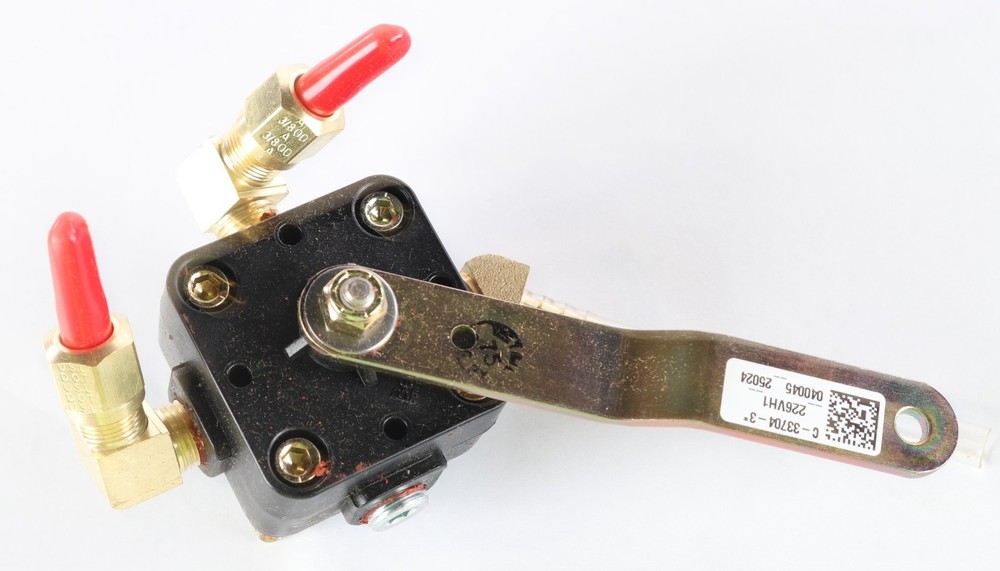 New VS-33704-3 Hendrickson Height Control Valve