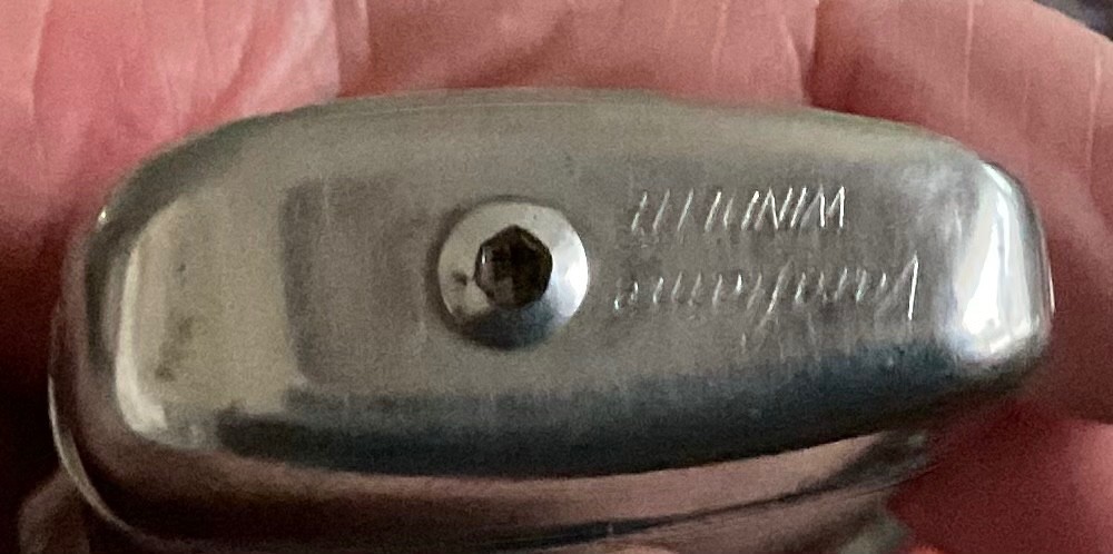 Vintage Ronson Varaflame Windlite Lighter / Serviced.