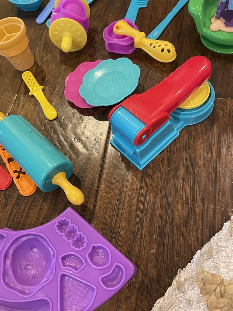 Crayola Mega Pack Doh W/Extras