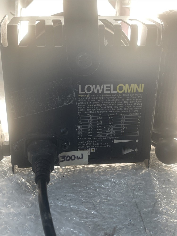 lowel omni light