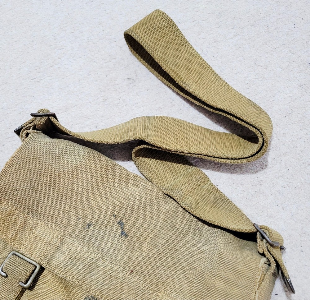 WW1 1918 - BRITISH ARMY WEBBING SMALL PACK BAG WITH STRAP 1908 PATTERN MOUNTED