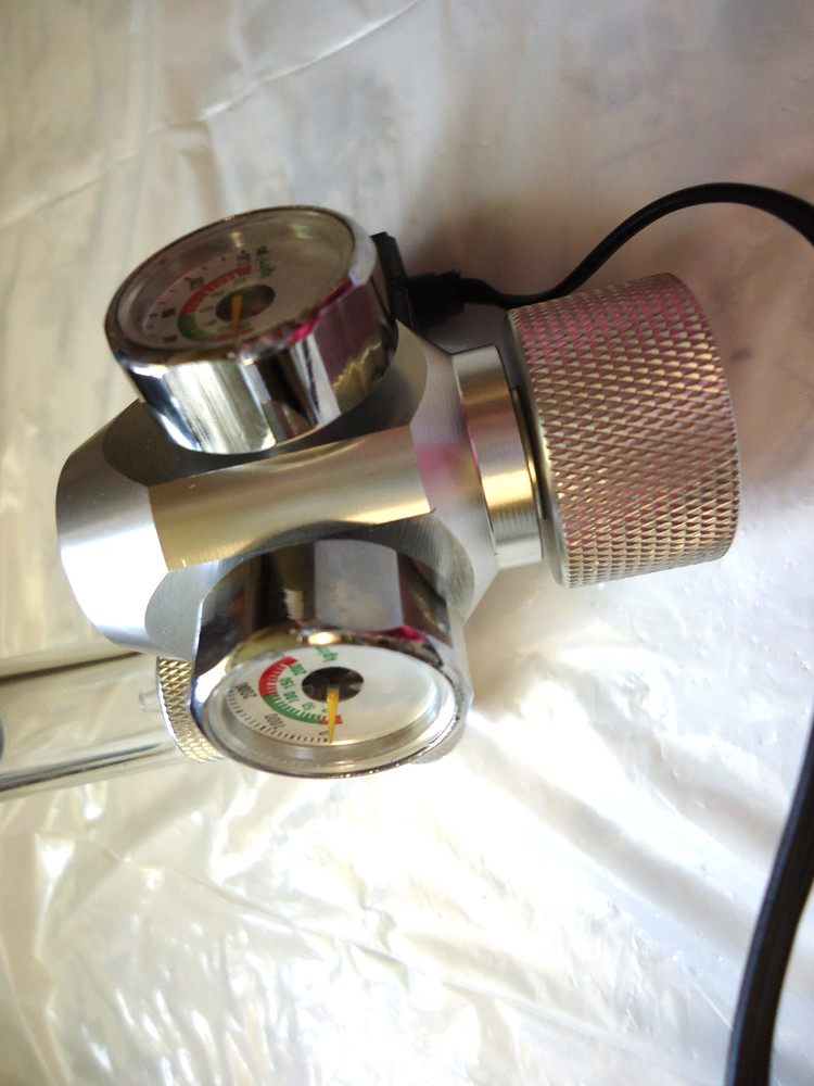 AQUARIUM CO2 REGULATOR