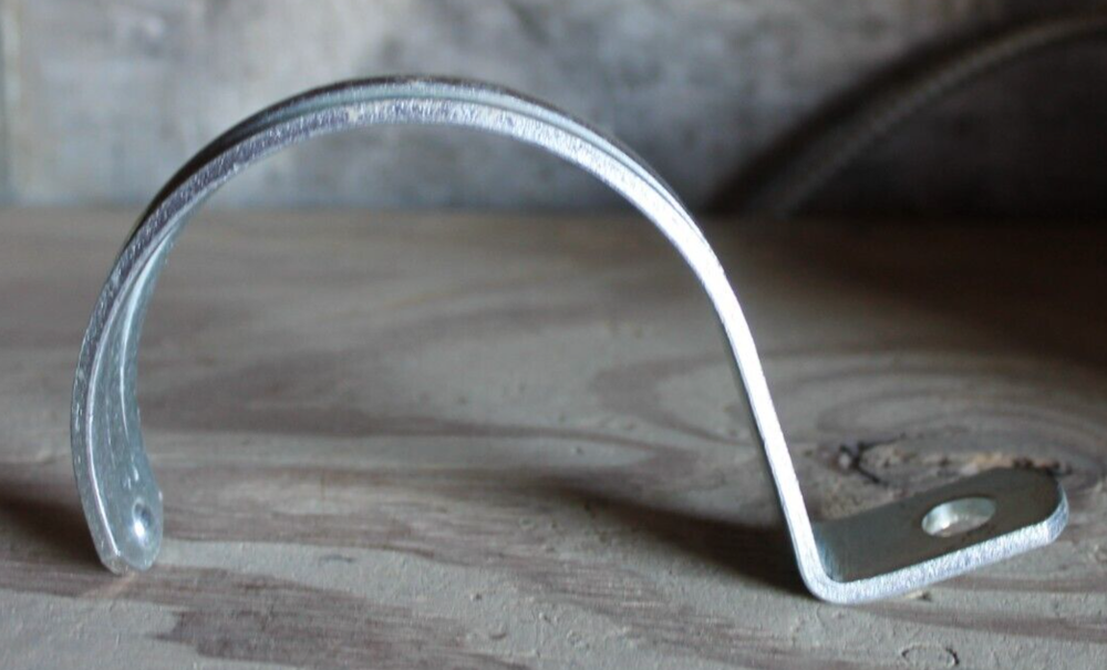 Unbranded Ridged 4" 1-Hole Pipe Strap