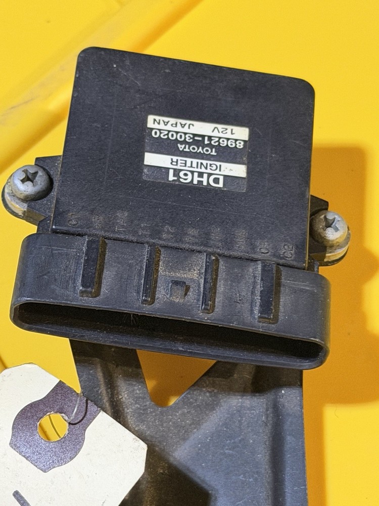 2001-2005 Lexus IS300 OEM Igniter Ignition Module Computer GOOD CONDITION