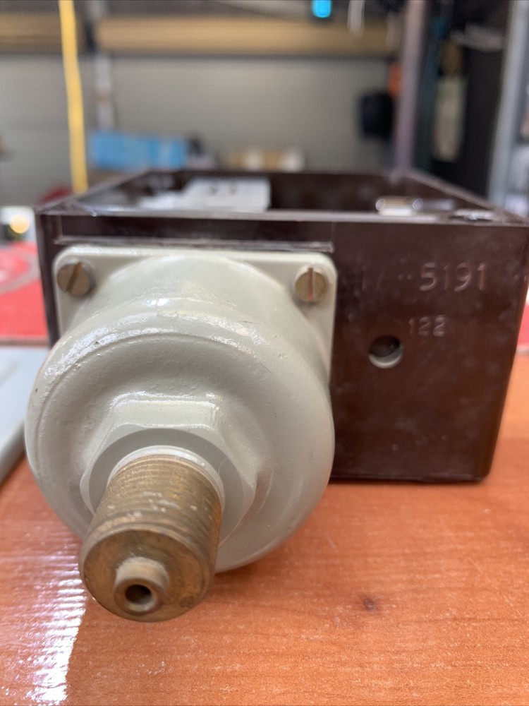 Danfoss Differential Pressure Switch RT 112 Rt112 17-5191