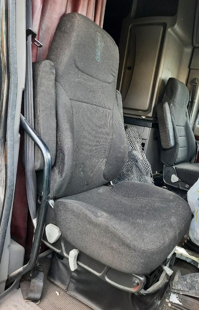 Replaces 2012 KENWORTH T700 FRONT SEAT ,  MD