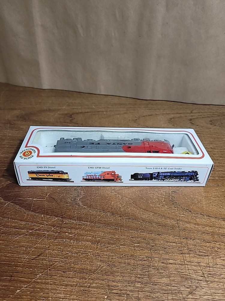 Bachmann HO Santa Fe 307 Diesel Engine