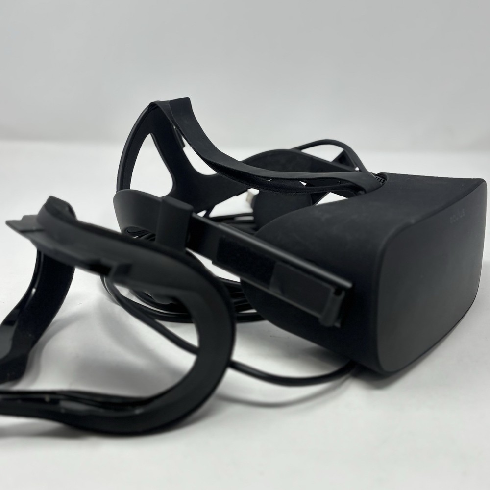 Oculus Rift Virtual Reality Headset HM-A with Controllers & Sensors Gamercore