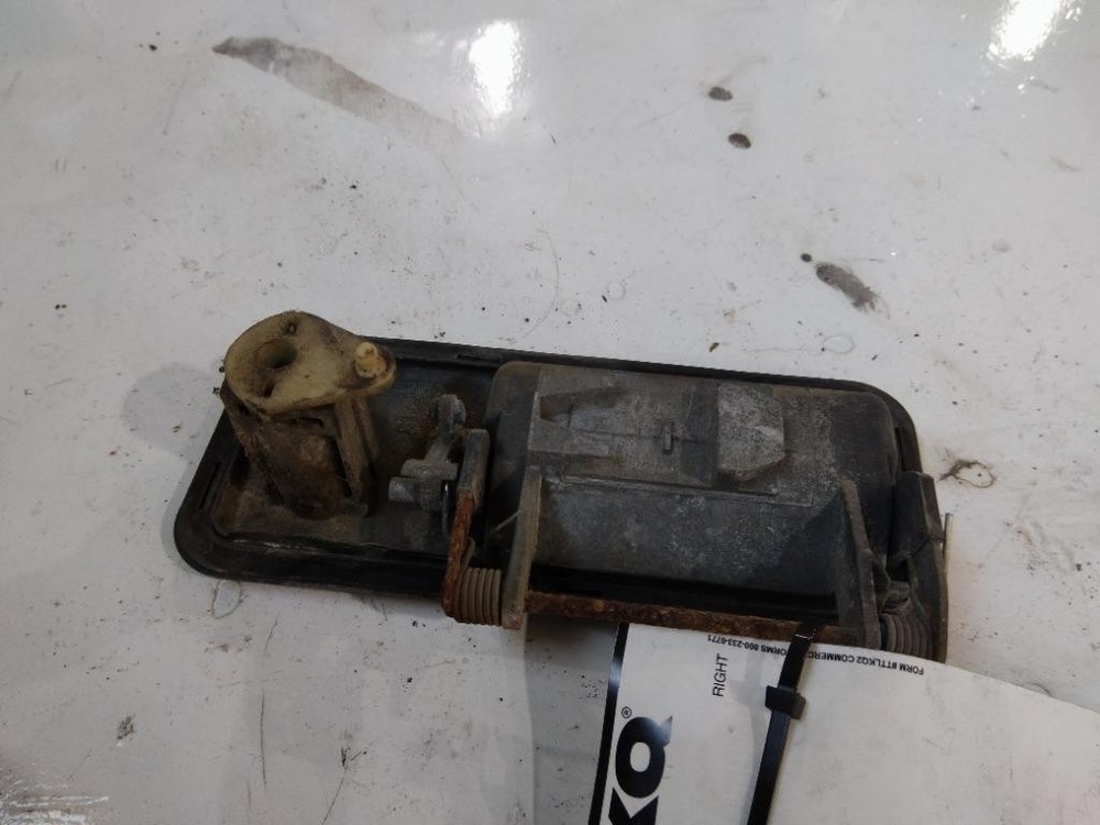 For 2007 VOLVO VNL DOOR HANDLE Left , MN