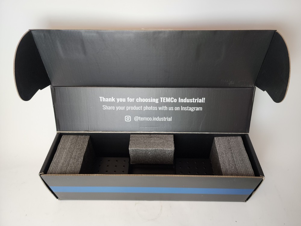 TEMCo Industrial TA2520 Hitch Step