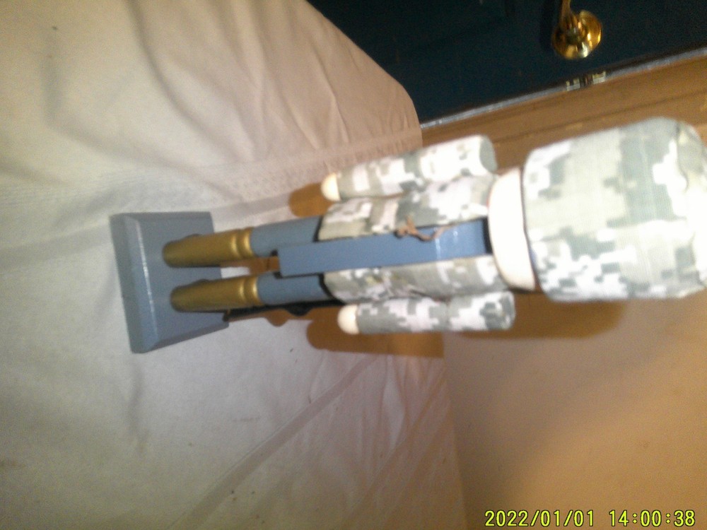 ARMY LOOK WOODEN NUTCRACKER CAMOUFLAGE
