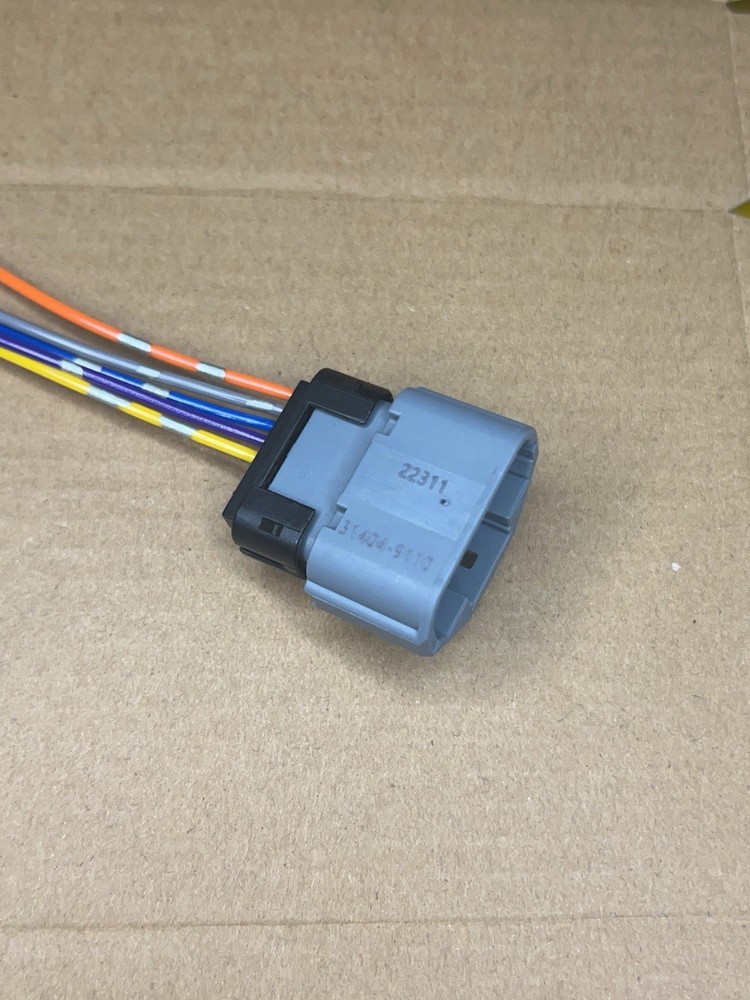 New 31404-9110 Blind Spot Connecter Pigtail Plug Right Side For Ford BSM