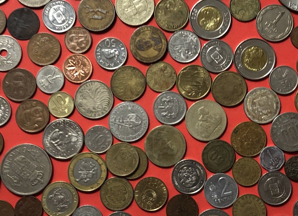 LOT OF WORLD COINS..VARIOUS COUNTRIES,COMPOSITION & DATES.