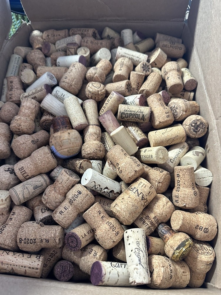 1000 Used Wine Corks - Recycled - Great 4 Crafting