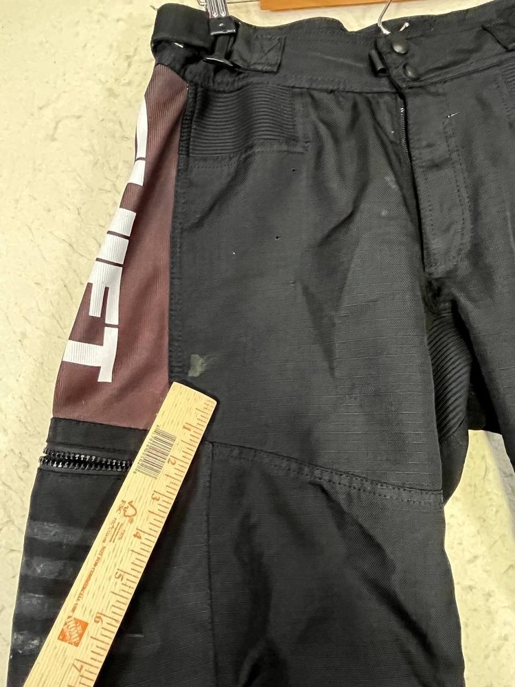 Shift Advanced Racing Technology Black Shorts Size 32
