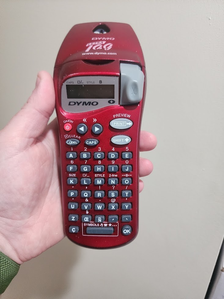 Dymo Style B Label Maker RED- Letra Tag Handheld - Works.    24