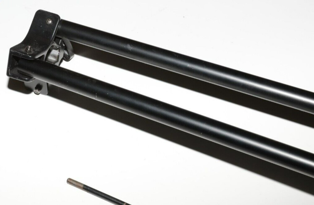 Light Stand Tripod - DAMAGED PARTS ONLY