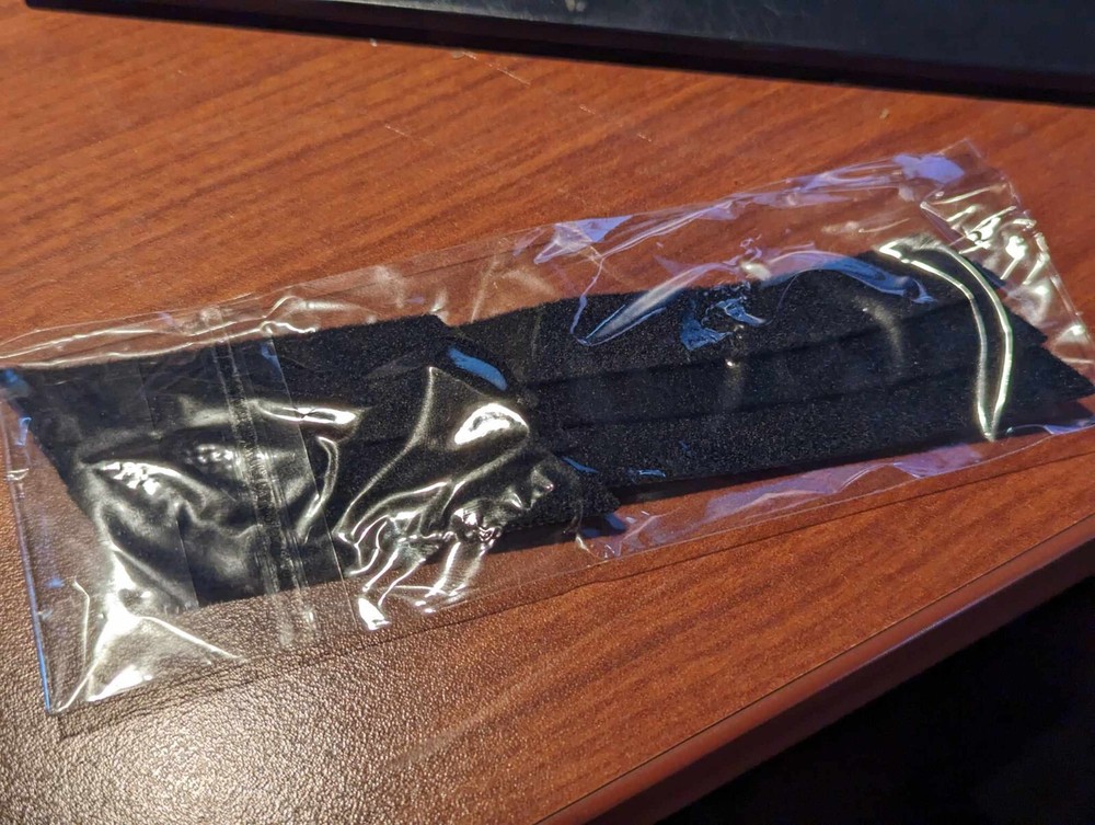 Seasonic sticky straps