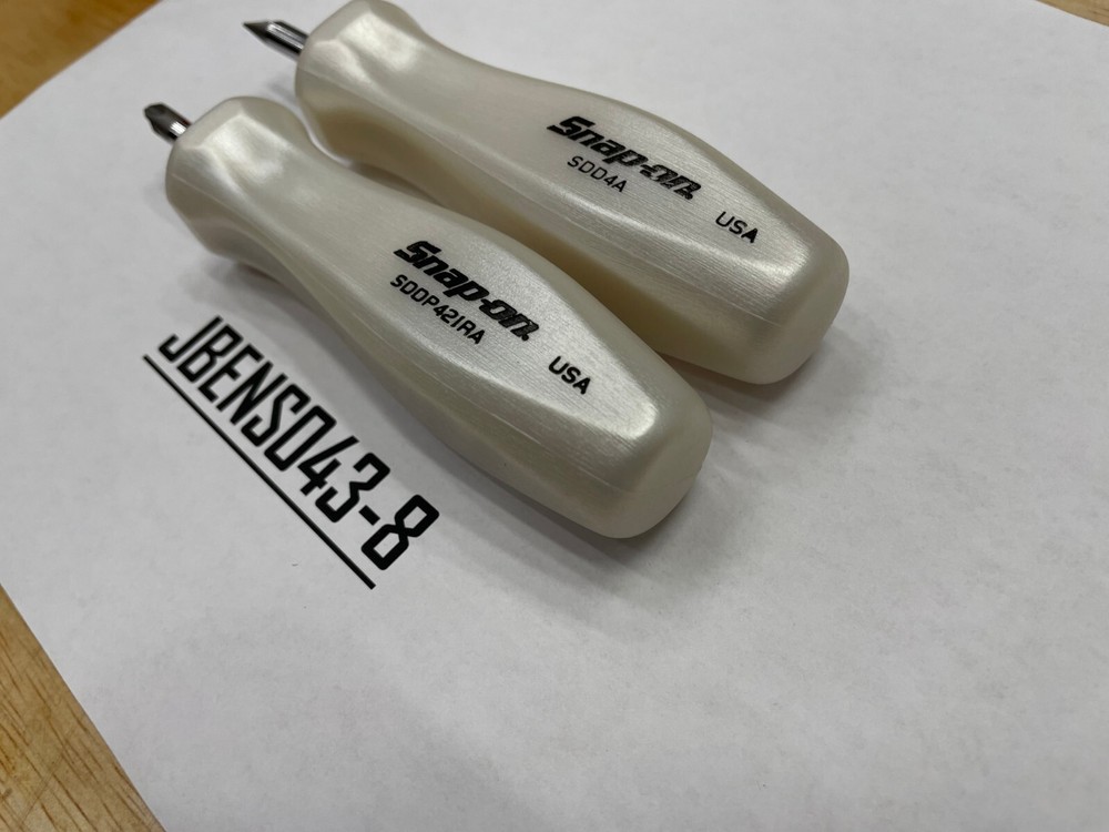 Snap-on Tools RARE PEARL WHITE 2pc Hard Standard Handle Stubby Screwdriver Set