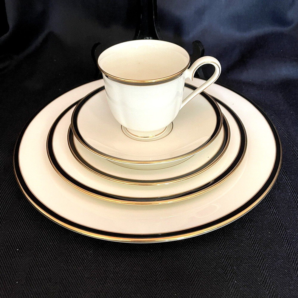LENOX 'URBAN LIGHTS' DINNERWARE - 5 PIECE PLACE SETTING
