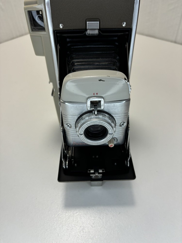 Polaroid Highlander Land Camera Model 80A with Leather Carrying Case Untested