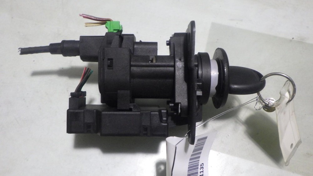 07 SATURN AURA Ignition W/Key