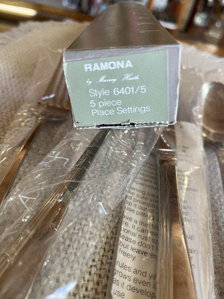 Yamazaki Ramona 5 Piece Place Setting