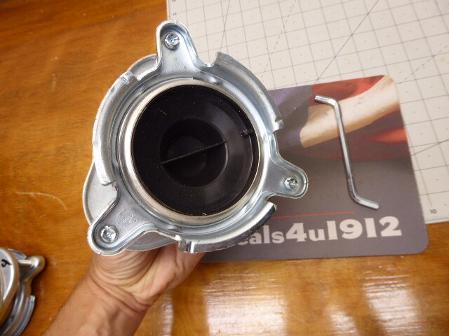 Insinkerator Quick Lock Mount For Garbage Disposals 3 New Open Box!