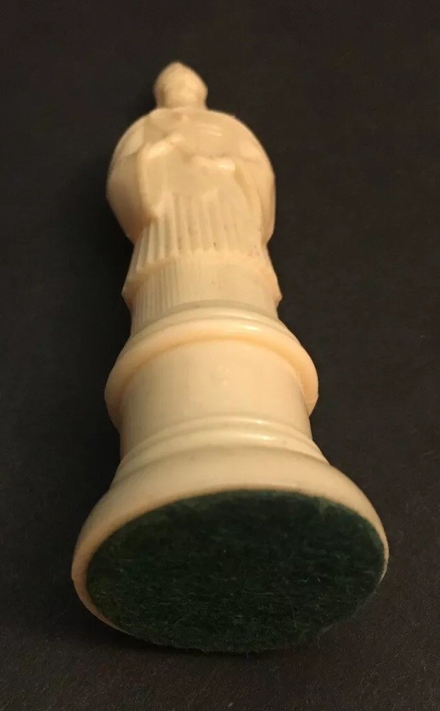 1947 KINGSWAY Chess ~ White Bishop~ Felt Bottom ~ Replacement Piece (FREE SHIP.)