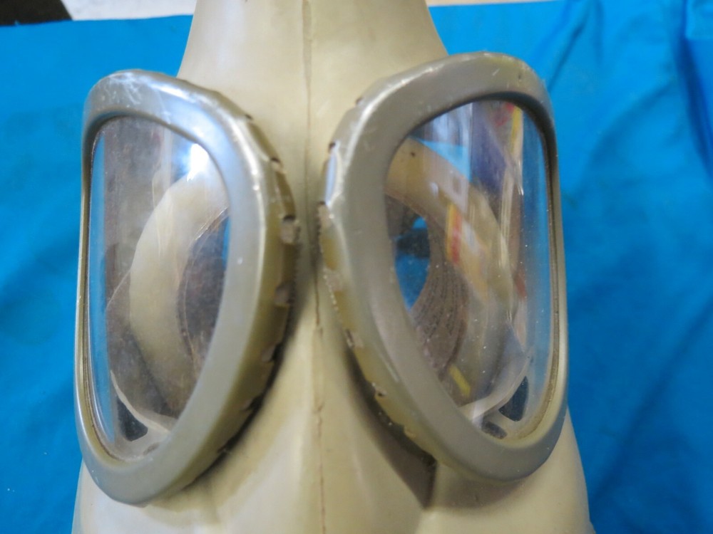 GAS MASK Field Protective UNKNOWN ORIGIN Size: S (MASK ONLY)