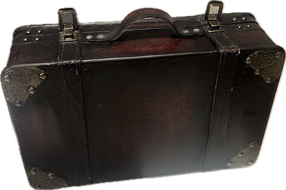 Vintage Wooden Nesting Wooden Suitcase