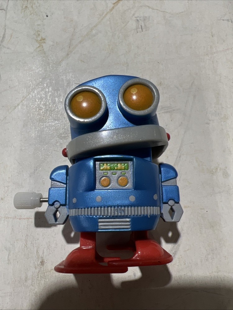 Club Earth MINI MOON MAN WIND UP ROBOTS