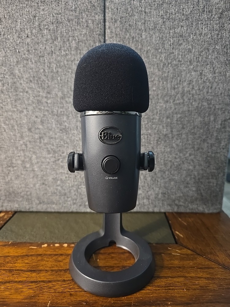 Blue Yeti Mini USB Microphone for Streaming Gaming