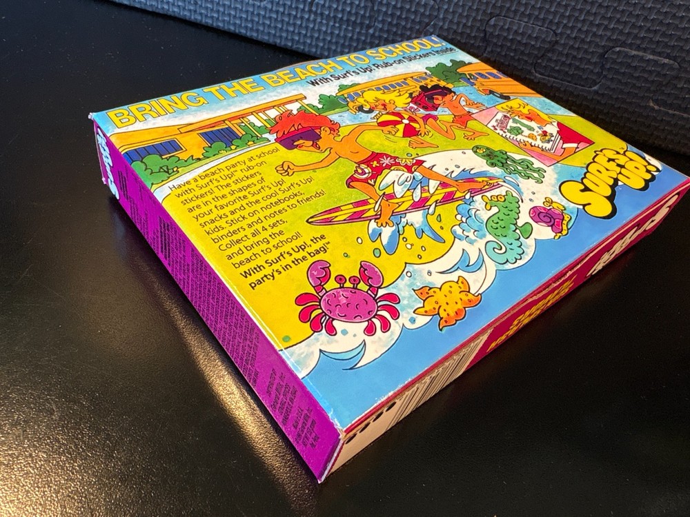 Surfs Up fruit snacks - Empty custom design display box