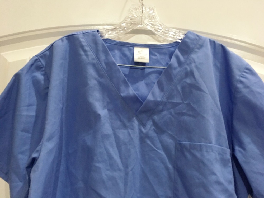 SCRUB TOP - SHORT SLEEVE - V NECK - BLUE - MEDIUM
