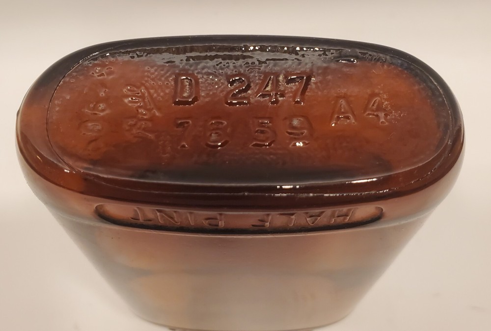 FLEISCHMANN'S Half Pint Vintage Bottle