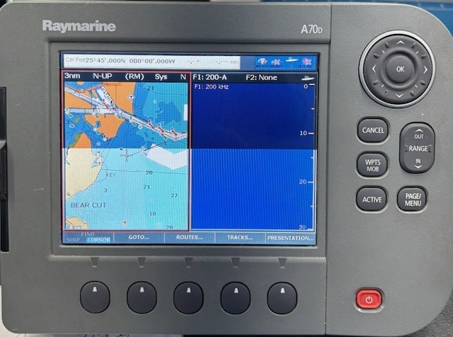 Raymarine A70D Chartplotter MFD - For Parts, not working