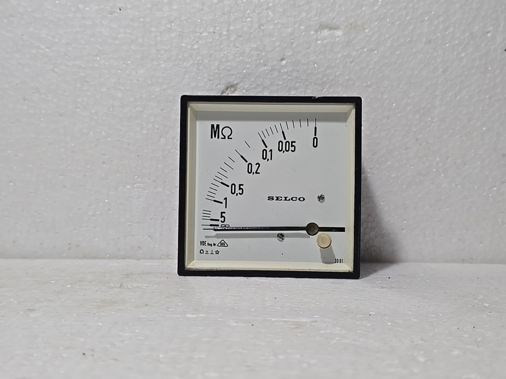 Selco Megaohmeter VDE Reg 605