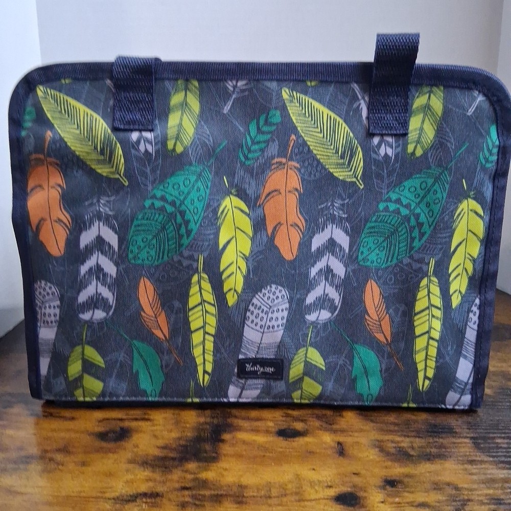 Gently Used Thirty One Get Creative Caddy Falling Feathers