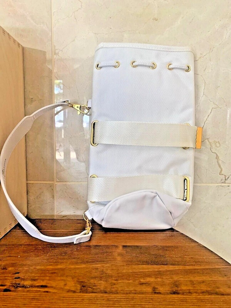 MOET & CHANDON CHAMPAGNE POOL ICE JACKET WHITE HANDLE & INSULATED