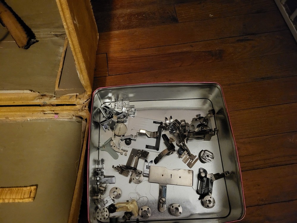 1952 Singer Sewing Machine 301a Button Hole Attachment Does Work