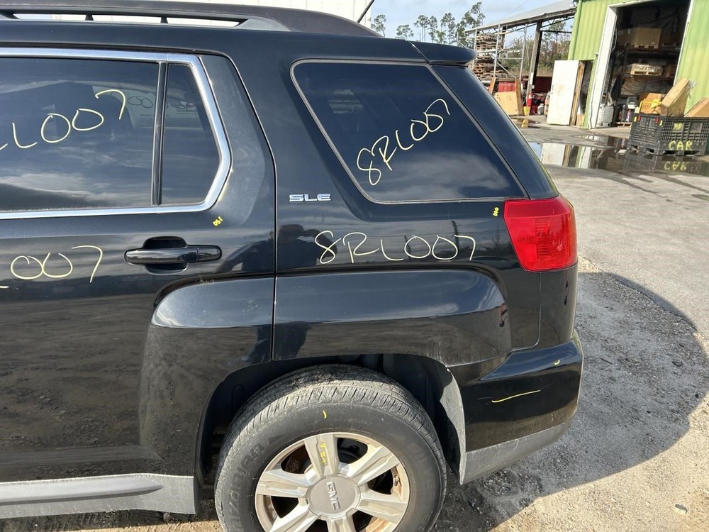 TERRAIN 2016 Antenna 104944253